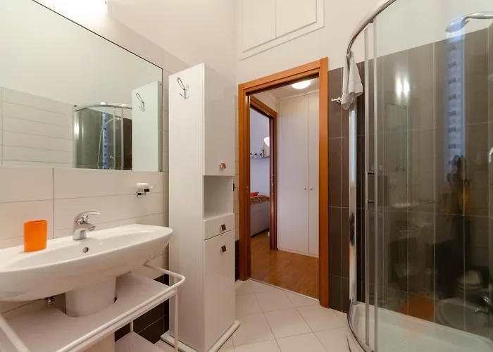 Joivy For 4, Metres From Beach, In *